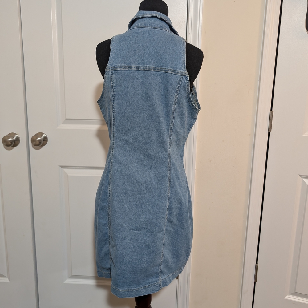 Denim Button-Up Dress - Picture 3 of 4